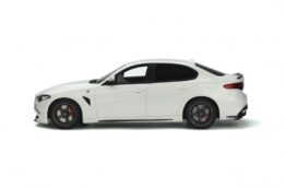 Otto Mobile 1:18 Alfa Romeo Giulia Quadrifoglio White OT839