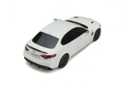 Otto Mobile 1:18 Alfa Romeo Giulia Quadrifoglio White OT839
