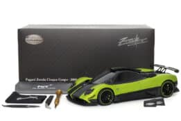 Almost Real - 1:18 Pagani Zonda Cinque Coupe 2009 Verde Firenze - Limited Edition Diecast Model