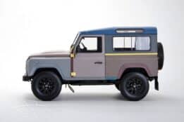 1:18 Land Rover Defender 90
