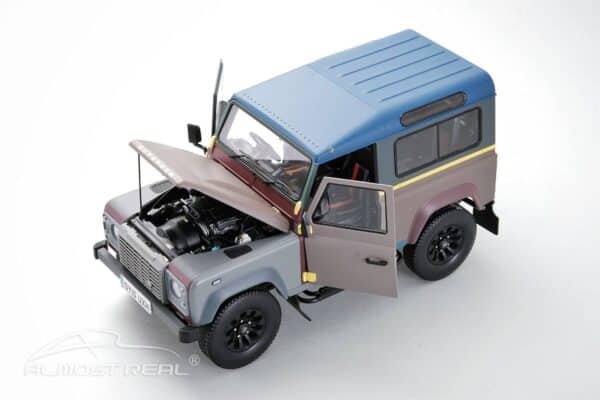 1:18 Land Rover Defender 90 "Paul Smith" Edition 2015 - Diecast Model - Almost Real