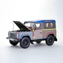 1:18 Land Rover Defender 90