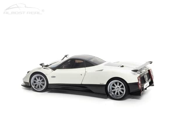Almost Real - 1:18 Pagani Zonda F Bianco Fabriano 2005 - Limited Edition Diecast Model