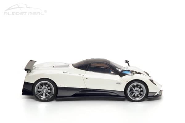 Almost Real - 1:18 Pagani Zonda F Bianco Fabriano 2005 - Limited Edition Diecast Model