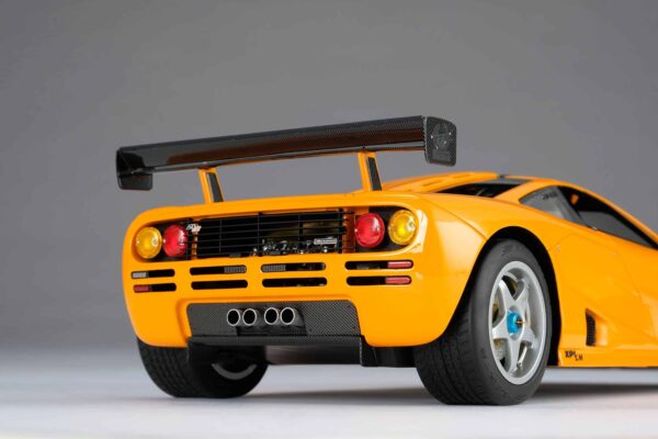 Amalgam - 1:18 McLaren F1 LM Orange - Resin Model 32 Amalgam - 1:18 McLaren F1 LM Orange - Resin Model