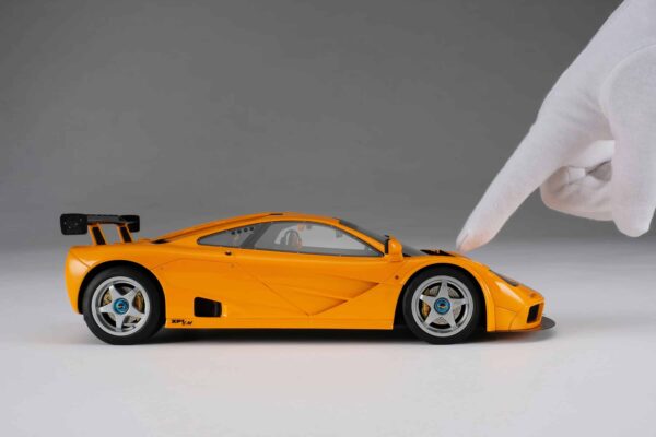 Amalgam - 1:18 McLaren F1 LM Orange - Resin Model 38 Amalgam - 1:18 McLaren F1 LM Orange - Resin Model