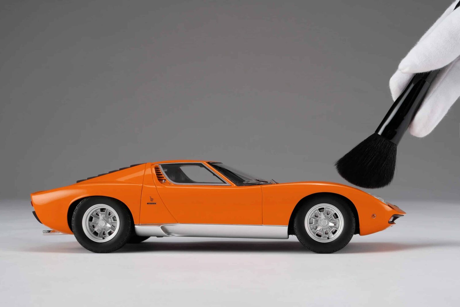 Amalgam 1:18 Lamborghini Miura P400 SV 1971 Orange - Resin Model
