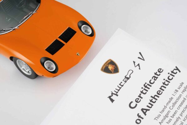 Amalgam 1:18 Lamborghini Miura P400 SV (1971) Orange - Resin Model 25 Amalgam 1:18 Lamborghini Miura P400 SV (1971) Orange - Resin Model