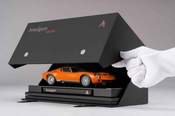 Amalgam 1:18 Lamborghini Miura P400 SV (1971) Orange - Resin Model 27 Amalgam 1:18 Lamborghini Miura P400 SV (1971) Orange - Resin Model