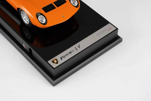Amalgam 1:18 Lamborghini Miura P400 SV (1971) Orange - Resin Model 28 Amalgam 1:18 Lamborghini Miura P400 SV (1971) Orange - Resin Model