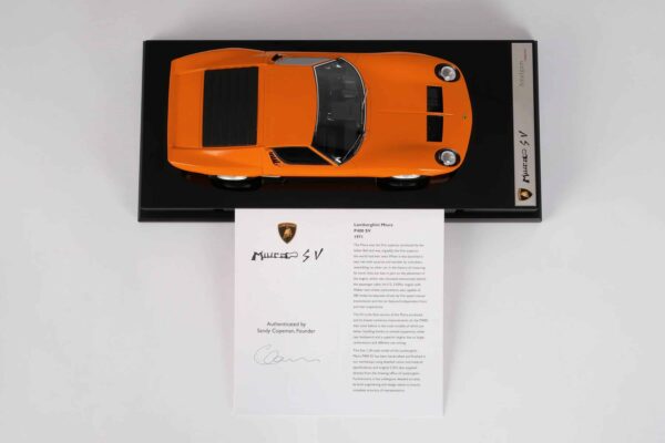 Amalgam 1:18 Lamborghini Miura P400 SV (1971) Orange - Resin Model 29 Amalgam 1:18 Lamborghini Miura P400 SV (1971) Orange - Resin Model