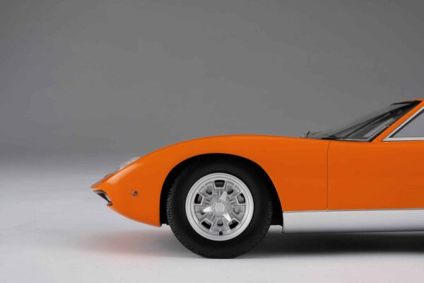 Amalgam 1:18 Lamborghini Miura P400 SV (1971) Orange - Resin Model 22 Amalgam 1:18 Lamborghini Miura P400 SV (1971) Orange - Resin Model