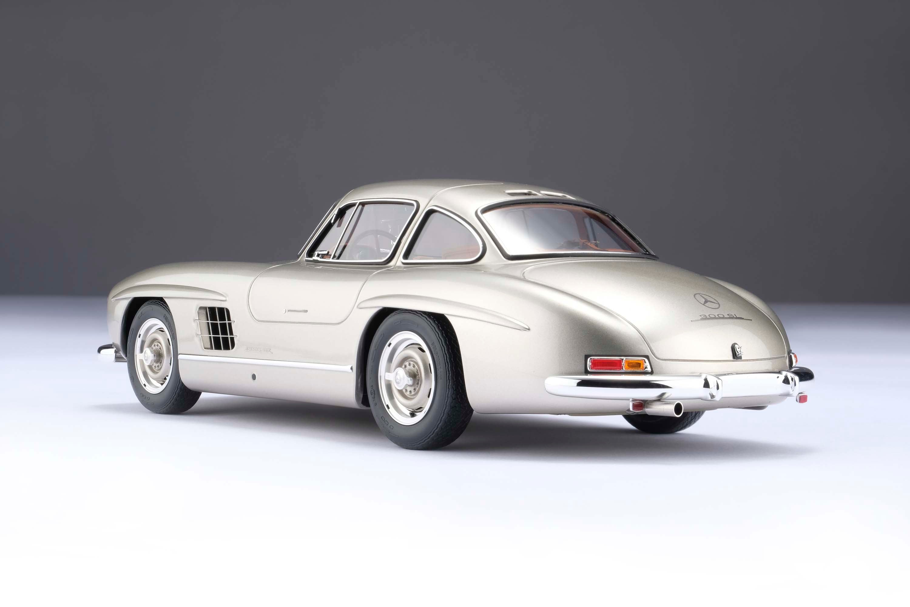 Amalgam 1:18 Mercedes-Benz 300 SL Gullwing Silver Grey Metallic (M5976-SC2) Resin Model 8 Amalgam 1:18 Mercedes-Benz 300 SL Gullwing Silver Grey Metallic (M5976-SC2) Resin Model - Image 8