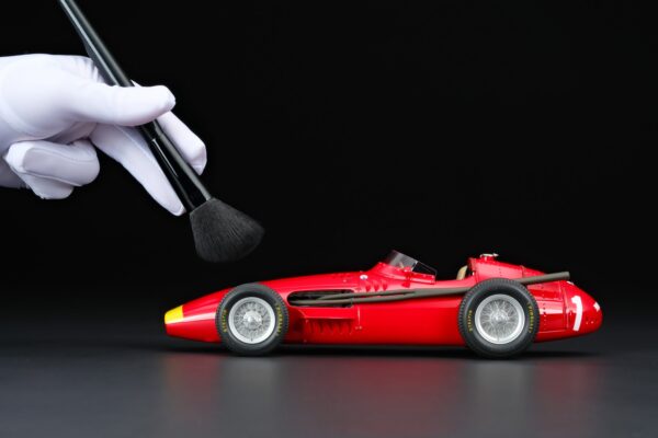 Amalgam 1:18 Maserati 250F 1957 German GP Winner Juan Manuel Fangio (M6304-SC1) Resin Model 12 Amalgam 1:18 Maserati 250F 1957 German GP Winner Juan Manuel Fangio (M6304-SC1) Resin Model