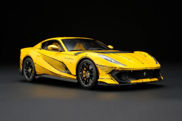 Amalgam 1:18 Ferrari 812 Competizione Tailor Made (M6313-SC1) Resin Model