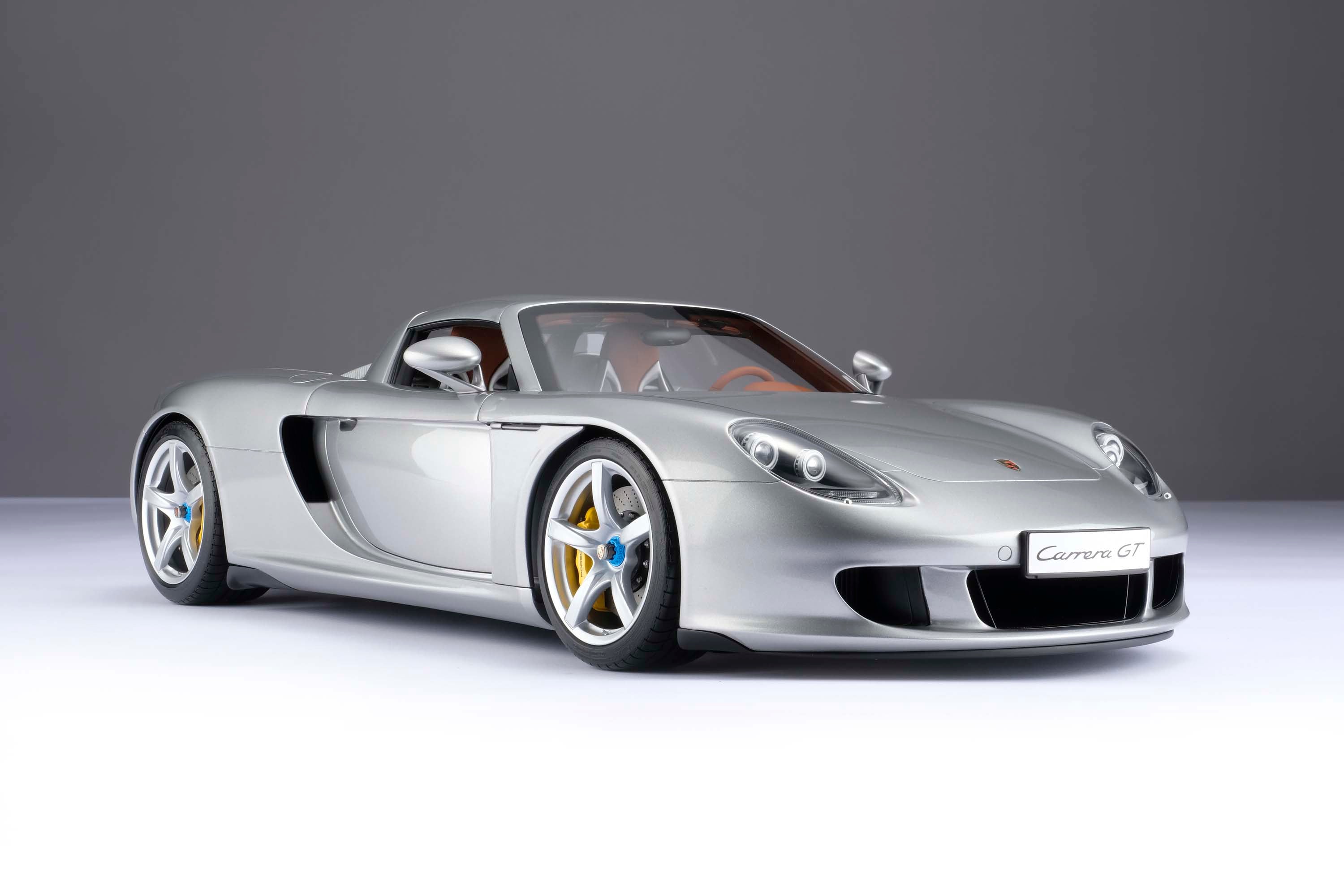 Amalgam 1:8 Porsche Carrera GT 2003 GT Silver Metallic (M6337-SC1) Resin Model 5 Amalgam 1:8 Porsche Carrera GT 2003 GT Silver Metallic (M6337-SC1) Resin Model - Image 5