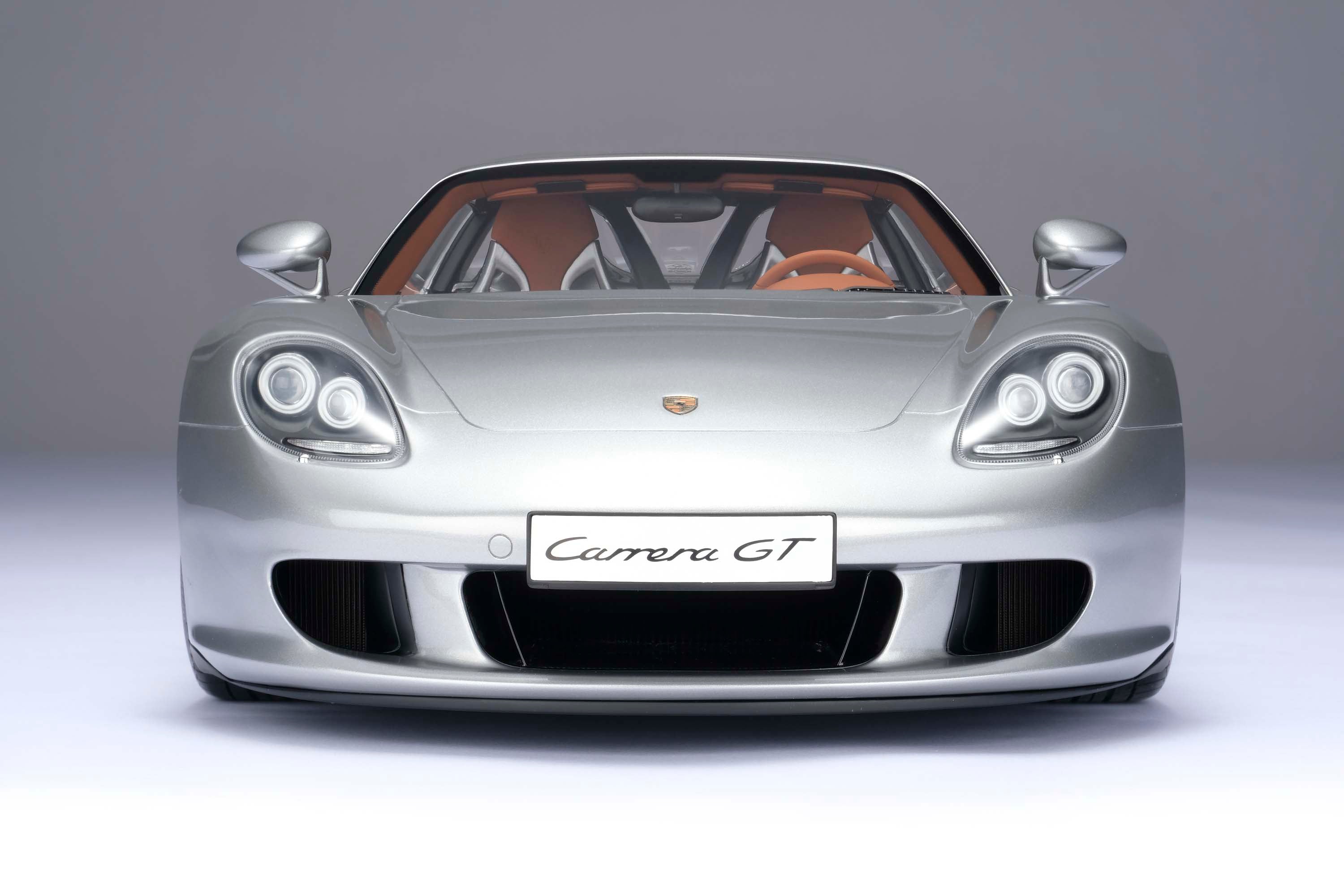 Amalgam 1:8 Porsche Carrera GT 2003 GT Silver Metallic (M6337-SC1) Resin Model 9 Amalgam 1:8 Porsche Carrera GT 2003 GT Silver Metallic (M6337-SC1) Resin Model - Image 9