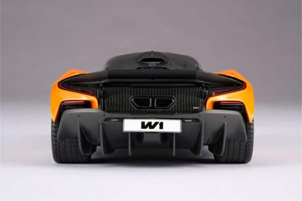 Amalgam 1:18 McLaren W1 Papaya Spark (M6350-SC1) Resin Model 19 Amalgam 1:18 McLaren W1 Papaya Spark (M6350-SC1) Resin Model
