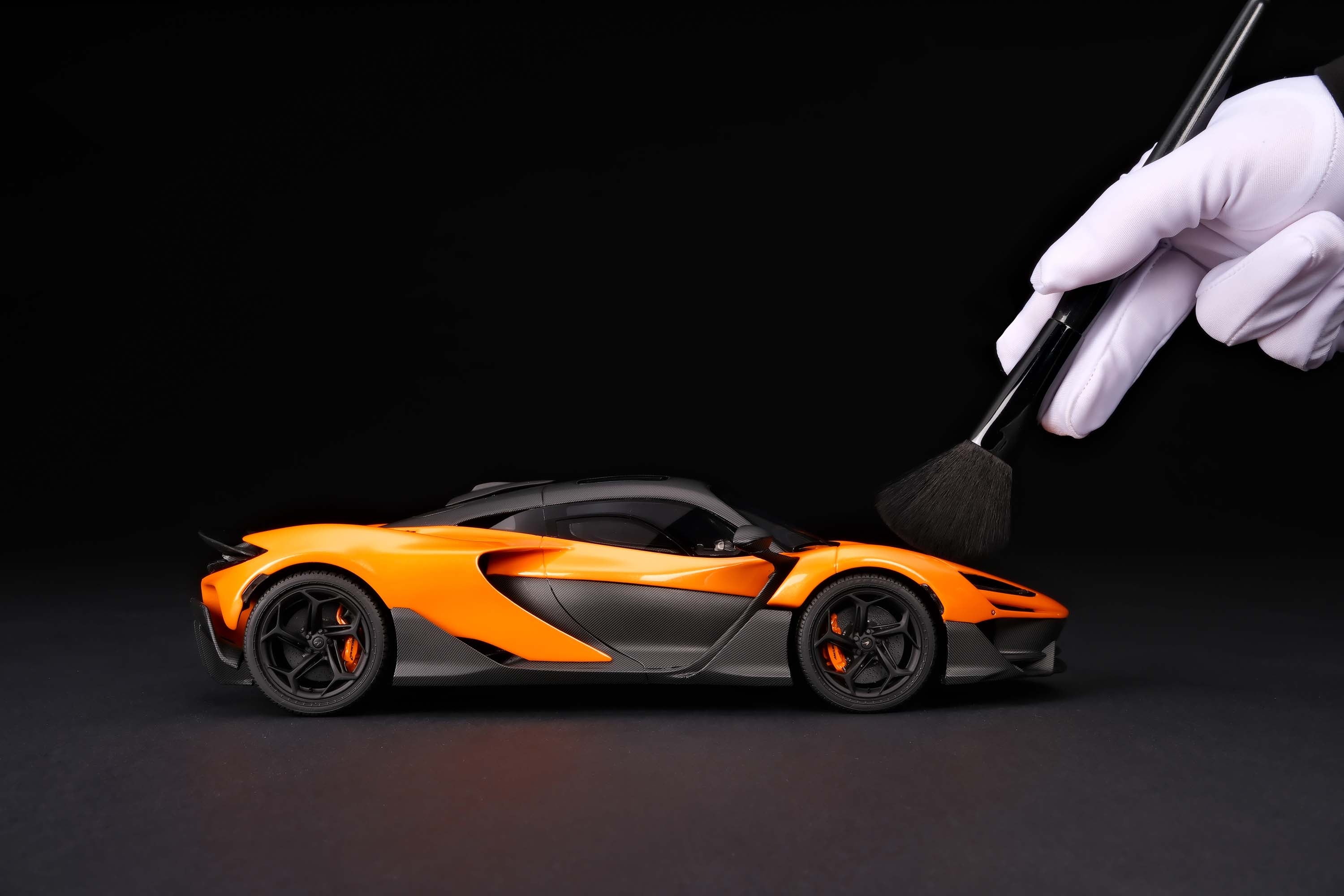 Amalgam 1:18 McLaren W1 Papaya Spark (M6350-SC1) Resin Model 3 Amalgam 1:18 McLaren W1 Papaya Spark (M6350-SC1) Resin Model - Image 3