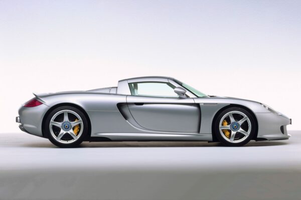 Amalgam 1:18 Porsche Carrera GT GT Silver Metallic (M6352-SC1) Resin Model 13 Amalgam 1:18 Porsche Carrera GT GT Silver Metallic (M6352-SC1) Resin Model