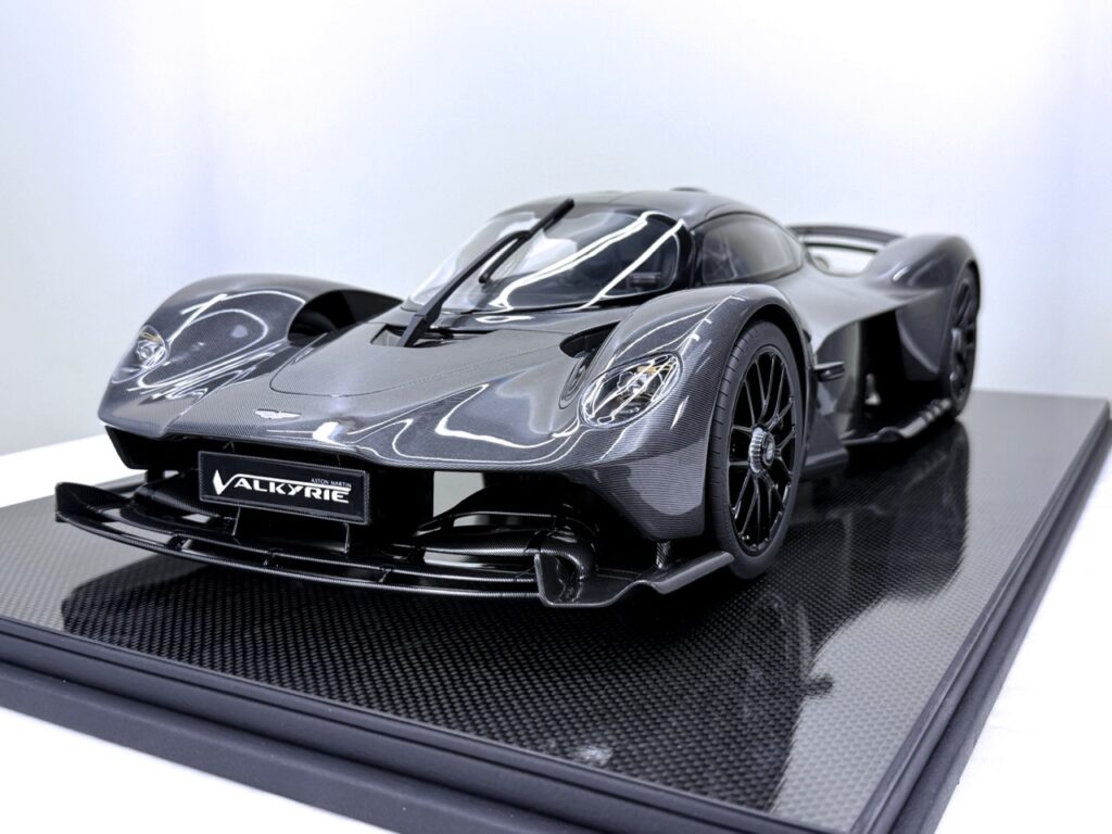 Latest arrivals at model-universe.com - 30 June 2025 - including the stunning Koenigsegg Agera, Koenigsegg Jesko and Aston Martin Valkyrie by Fronti-art in 1:8 scale, Lewis Hamilton's World Championship winning F1 Mercedes 2014 in 1:12 scale by Minichamps, and much more ... 3 aston martin valkyrie carbon frontiart 2 Large