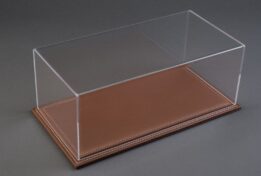 Maranello 1:18 Display Case with Brown Leather Base