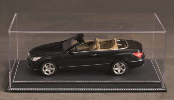 Mulhouse 1:43 Display Case with Anthracite Leather Base