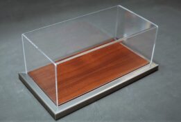 Goodwood 1:8 Metal + Wood Combo Mahogany Display Case