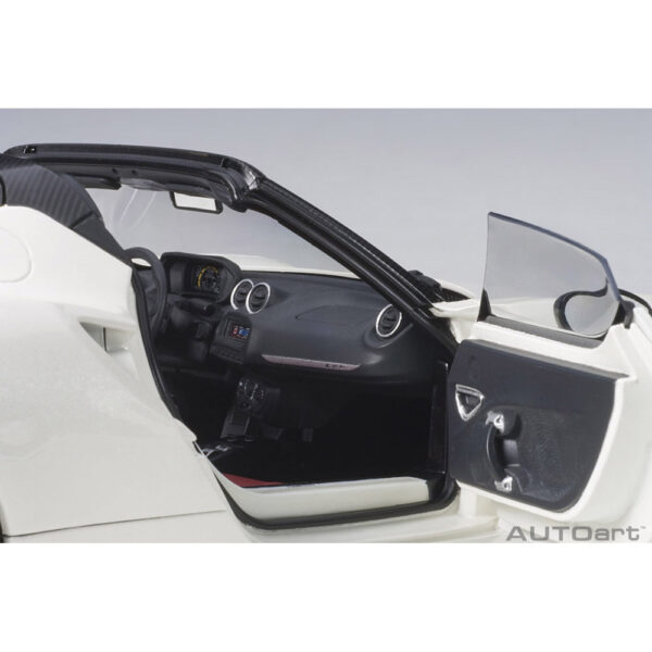autoart - 1:18 alfa romeo 4c spider (bianco trofeo)