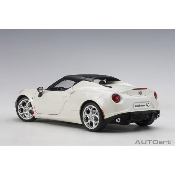 autoart - 1:18 alfa romeo 4c spider (bianco trofeo)
