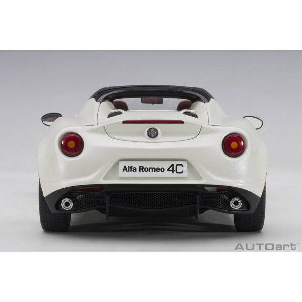 autoart - 1:18 alfa romeo 4c spider (bianco trofeo)