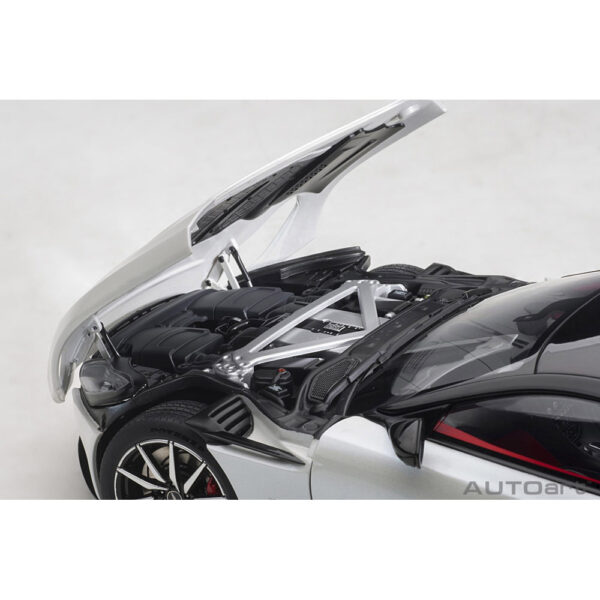 autoart - 1:18 aston martin db11 (morning frost white)