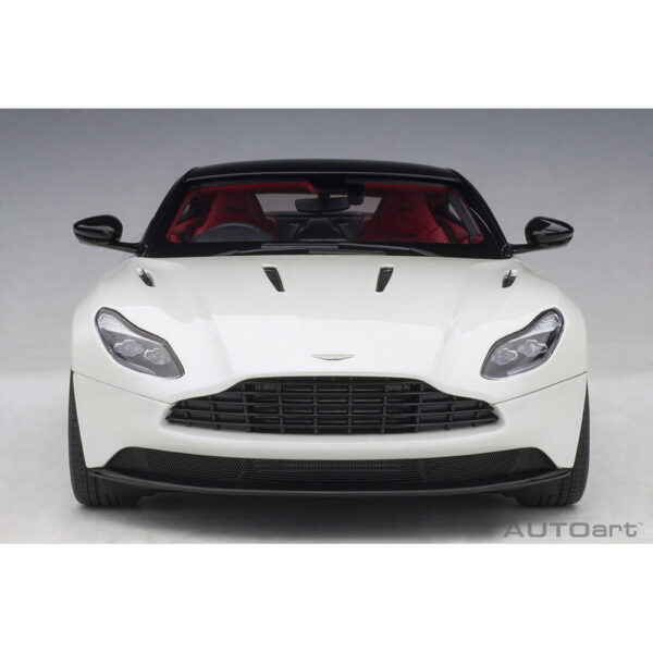autoart - 1:18 aston martin db11 (morning frost white)