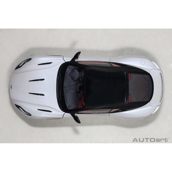 autoart - 1:18 aston martin db11 (morning frost white)