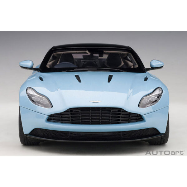 autoart - 1:18 aston martin db11 (q frosted glass blue)