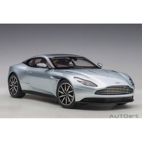 autoart - 1:18 aston martin db11 (skyfall silver)