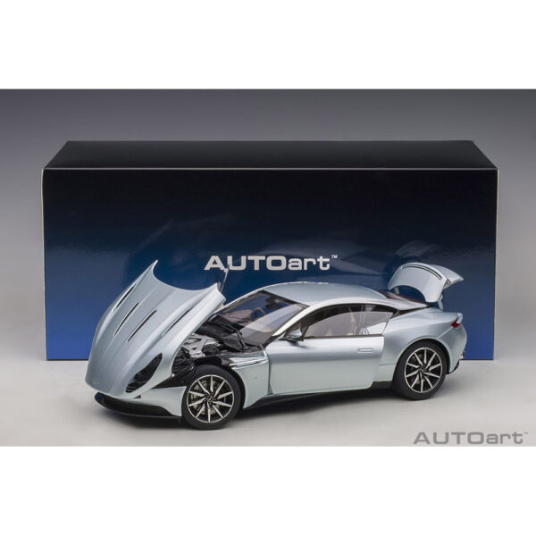 autoart - 1:18 aston martin db11 (skyfall silver)