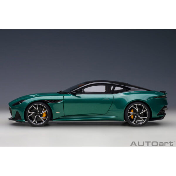 autoart - 1:18 aston martin dbs superleggera (aston martin racing green)
