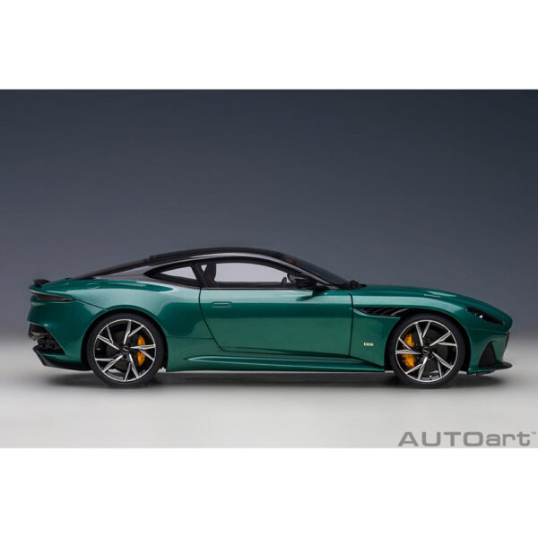 autoart - 1:18 aston martin dbs superleggera (aston martin racing green)