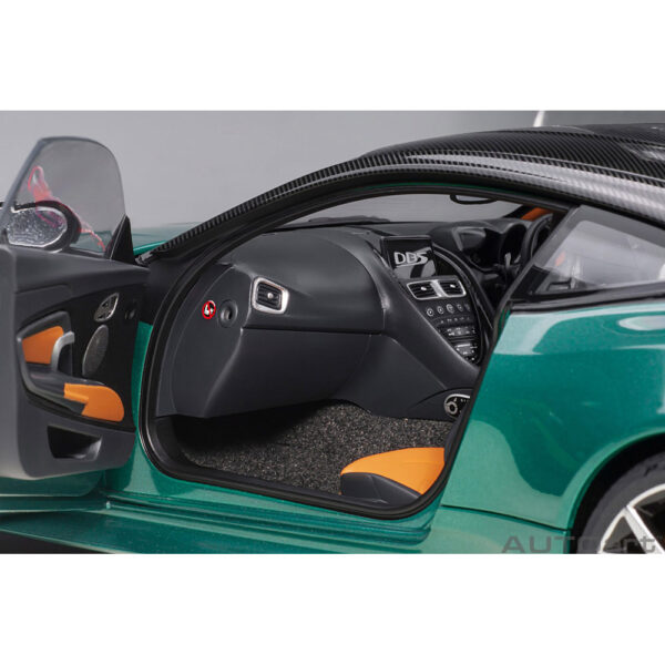 autoart - 1:18 aston martin dbs superleggera (aston martin racing green)