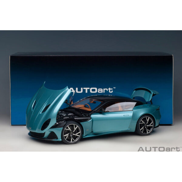 autoart - 1:18 aston martin dbs superleggera (caribbean pearl blue)