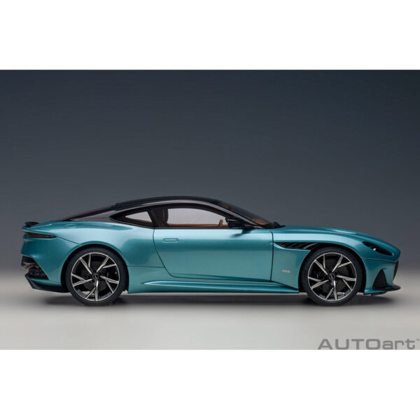 autoart - 1:18 aston martin dbs superleggera (caribbean pearl blue)