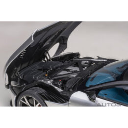 autoart - 1:18 aston martin dbs superleggera (lightning silver)