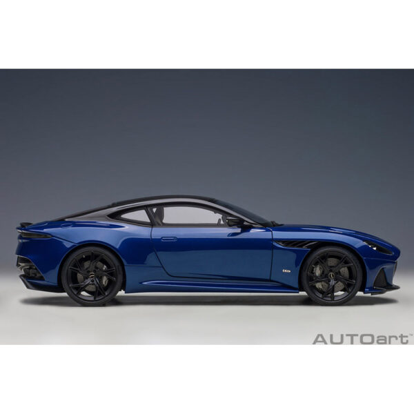 autoart - 1:18 aston martin dbs superleggera (zaffre blue)