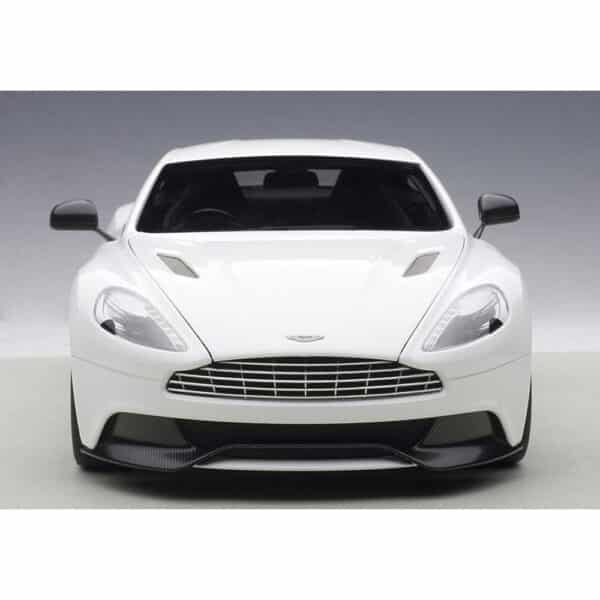 autoart - 1:18 aston martin vanquish 2015 (white)