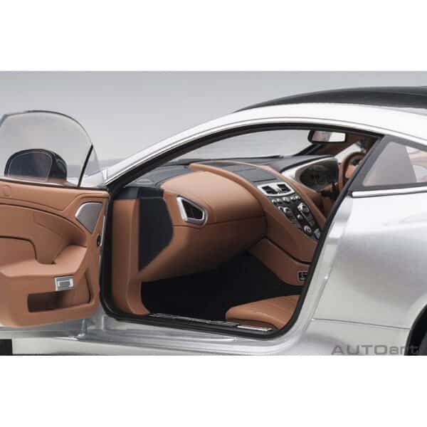 autoart - 1:18 aston martin vanquish s 2017 (lightning silver)
