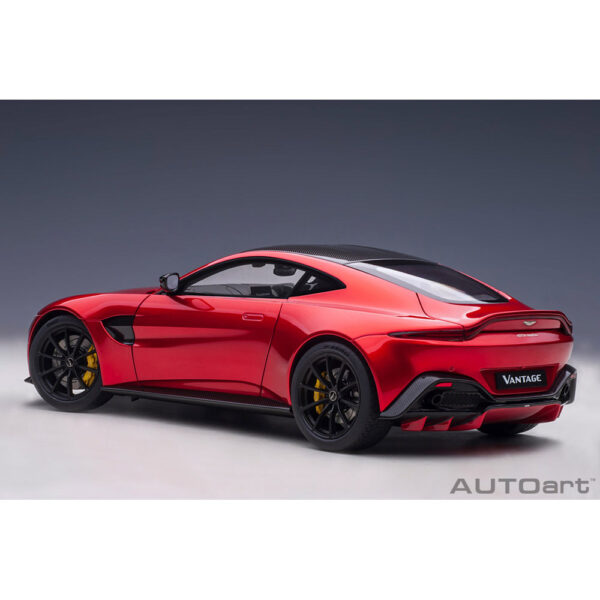 autoart - 1:18 aston martin vantage 2019 (hyper red)