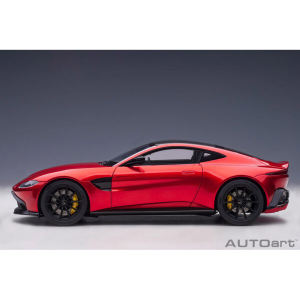 autoart - 1:18 aston martin vantage 2019 (hyper red)