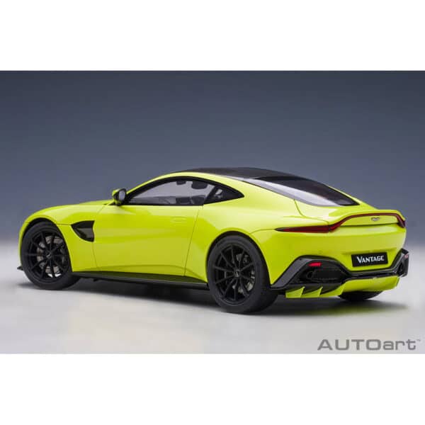autoart - 1:18 aston martin vantage 2019 (lime essence)