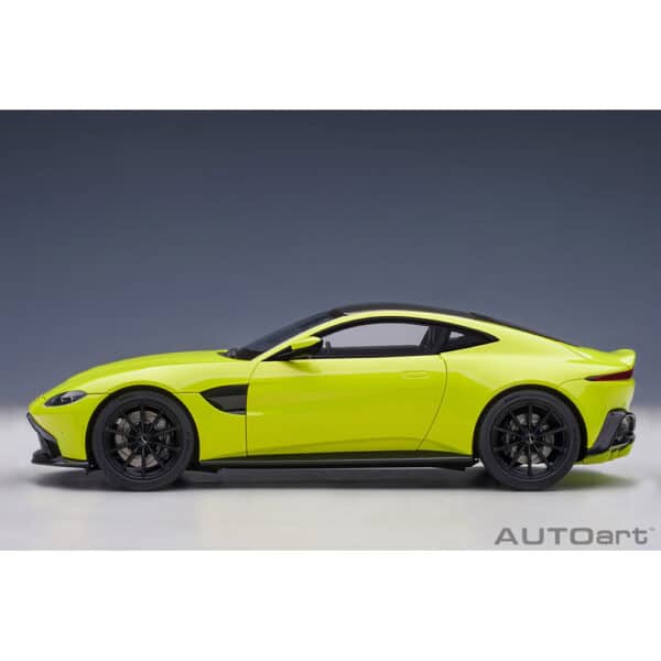 autoart - 1:18 aston martin vantage 2019 (lime essence)